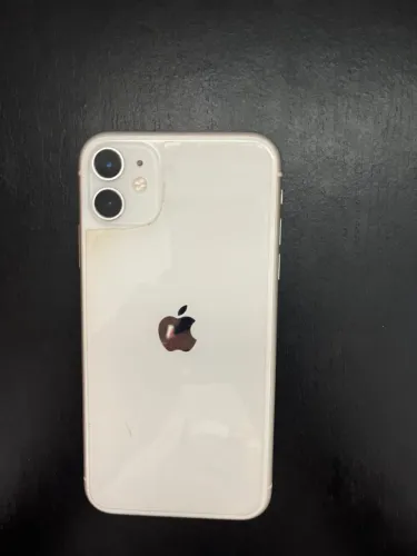 Vendo IPhone 11 64GB usado 