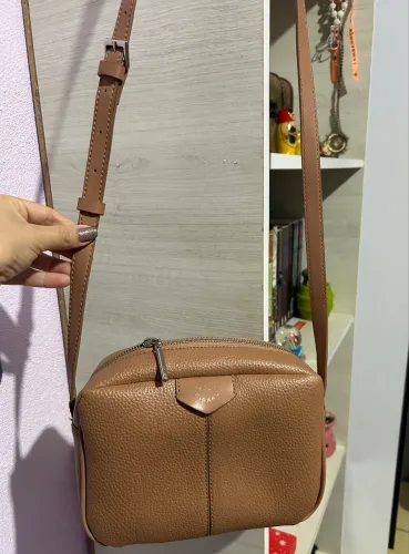 Bolsa Arezzo tiracolo nude pequena