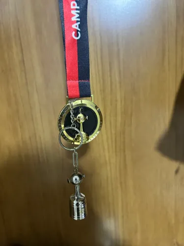Kit do flamengo de campeão da libertadores 2019 (medalha + mini troféu)