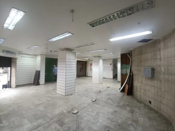 Imóvel para aluguel tem 200 metros quadrados em Centro - Belo Horizonte - MG