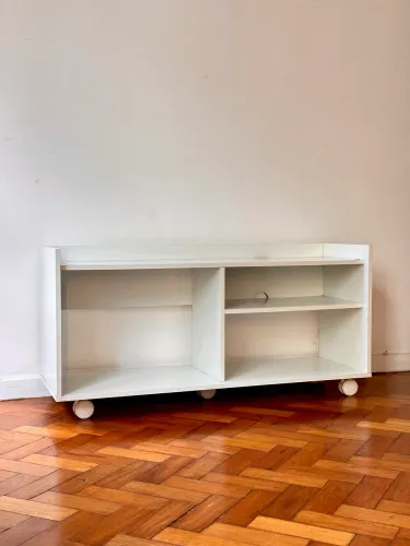 Hack aparador mdf branco com rodinhas