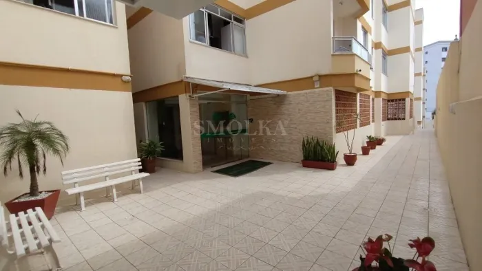 Apartamento de 2 dormitórios para locação em Capoeiras, Florianópolis - SC