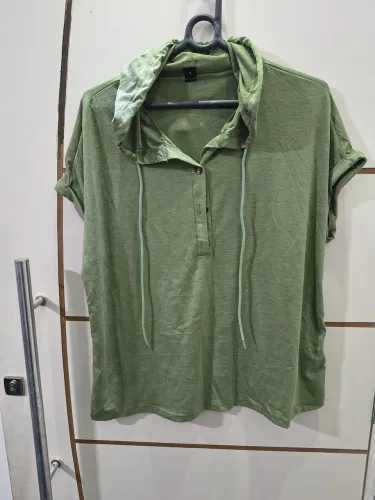 Blusa camiseta da shein Tam M plus/.Nova