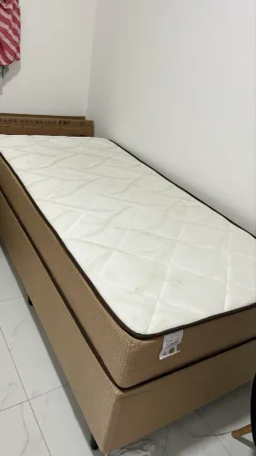 VENDE-SE CAMA BOX SOLTEIRO PLUMATEX POR 300 REAIS