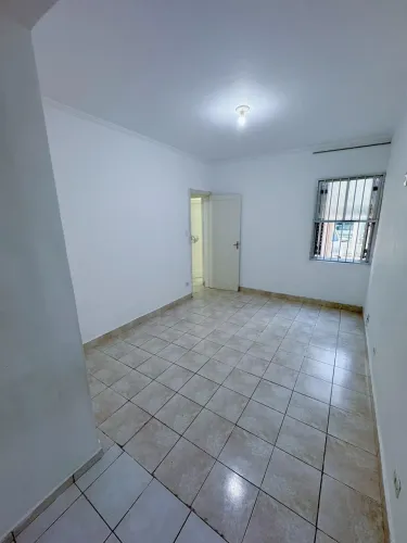 Apartamento Térreo para Locação no Boqueirão, Santos 2 Dormitórios e 1 Vaga de Garagem