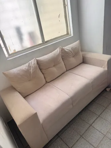 SOFÁ SEMI NOVO