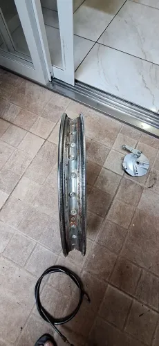 Vendo roda titan 150 original