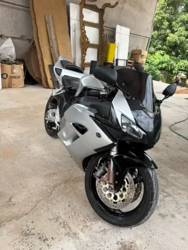CBR 1000 zerada