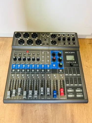 MESA DE SOM ZOOM LIVETRAK L-8