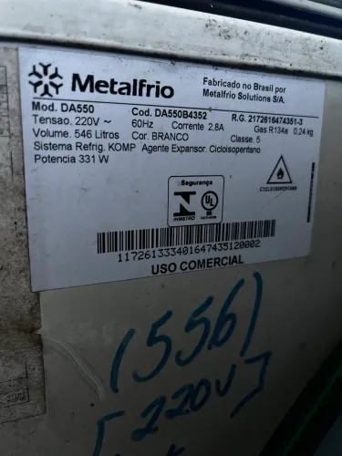 Freezer Metalfrio 550 litros em ótimo estado