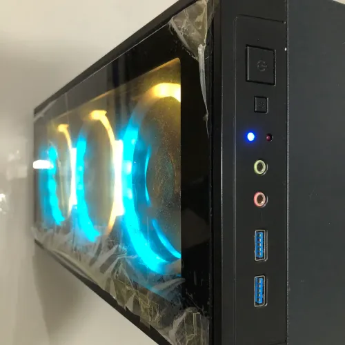 PC Gamer (Apenas a Máquina) - i3 8ª Gen, RX 580 8GB, 16GB RAM, SSD - Impecável