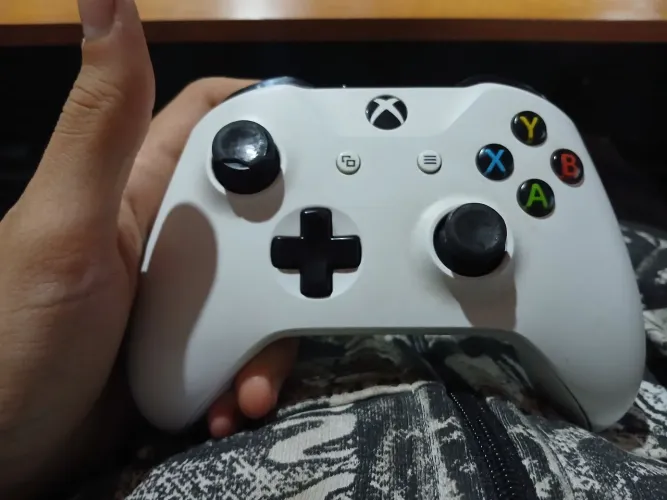 Controle de one s com Hall effect e analógicos novos