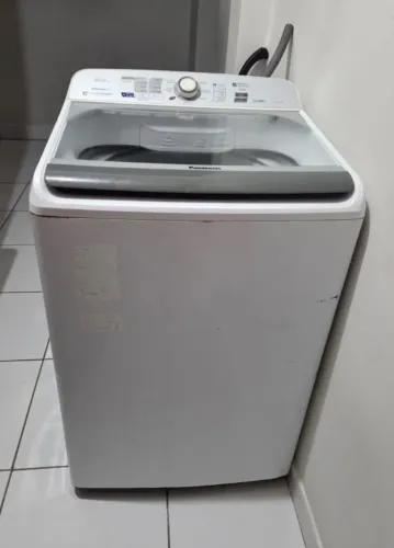Máquina de lavar panasonic 15kg, branca.
