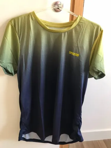Camiseta feminina Speedo azul amarelo
