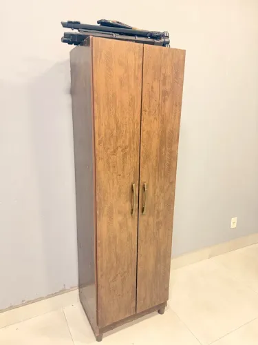 Vende - se Sapateira semi-nova