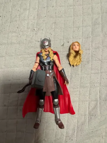 Lady Thor MARVEL LEGENDS 