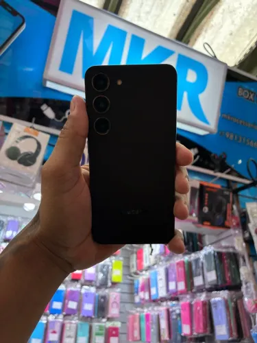 Celular s23 256 gb sem marca de uso película de loja ainda