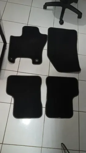 Jogo de Tapetes Originais MOPAR para Renegade