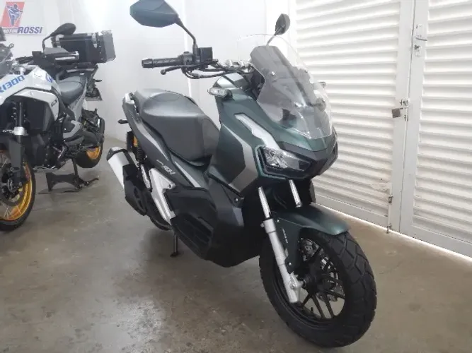 HONDA ADV 150 - SÓ 10.000 KM - MANUAL E CHAVE RESERVA