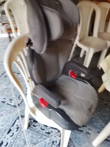 Cadeirinha pra criança a partir de 5 anos 