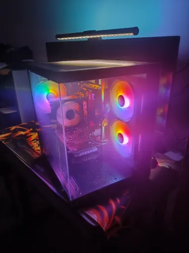 PC Gamer AMD Ryzen 5 16GB DDR4 SSD Preto RGB