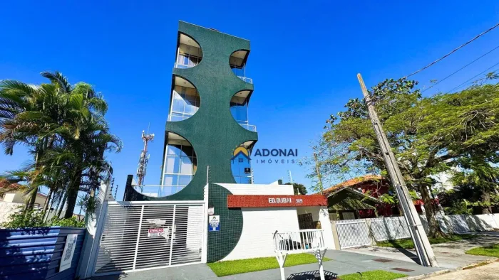 Apartamento a 2 Quadras da Praia Central, com 3 dormitórios à venda, 102 m² por R$ 910.000