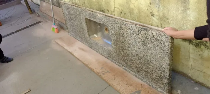 Pia de granito 2 metros, Porta e Vitro de banheiro
