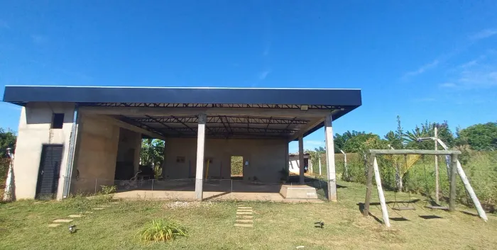 VENDO ÀREA DE LAZER
