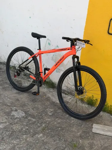 Bike/bicicleta VERCELLI Nova aro 29