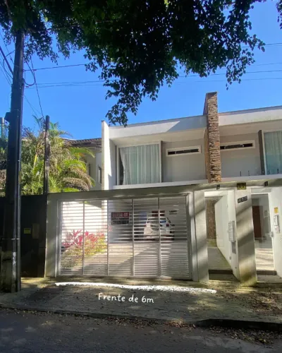 Geminado semimobiliado com 3 quartos à venda no Bom Retiro - Joinville