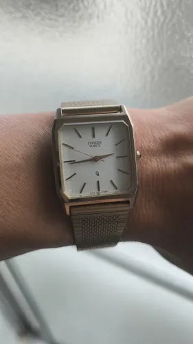 Citizen QQ Tank Dourado Raríssimo