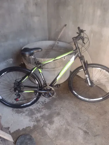 Bike aro 29 de alumínio semi nova com nota fiscal 