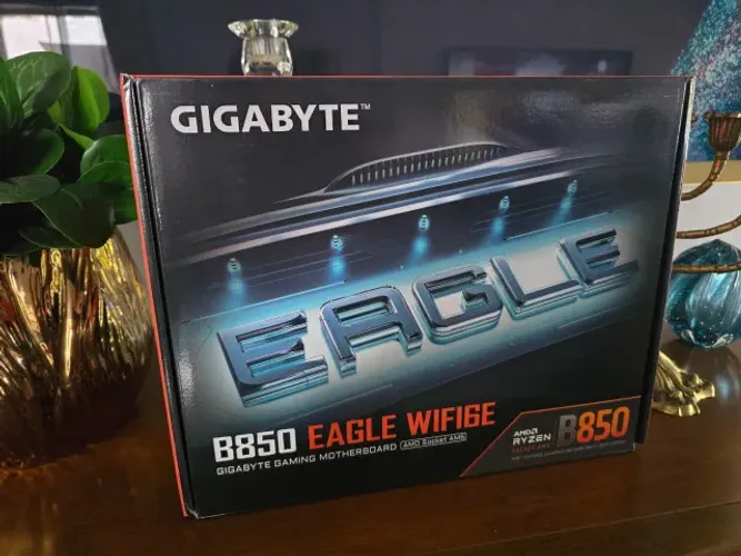 [Novo/Lacrado] Placa Mãe Gigabyte B850 Eagle WIFI6E, Chipset B850, AMD AM5, ATX, DDR5