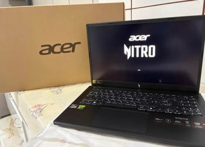 NOVO - V15 4050 ryzen 7 - 16 RAM - Win 11
