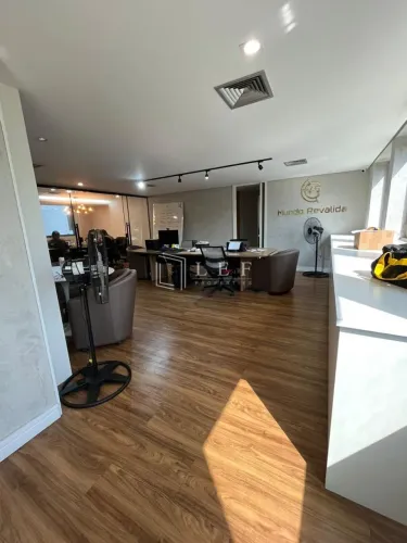 Conjunto Comercial com 102 m², à venda no bairro Jardim Paulista.