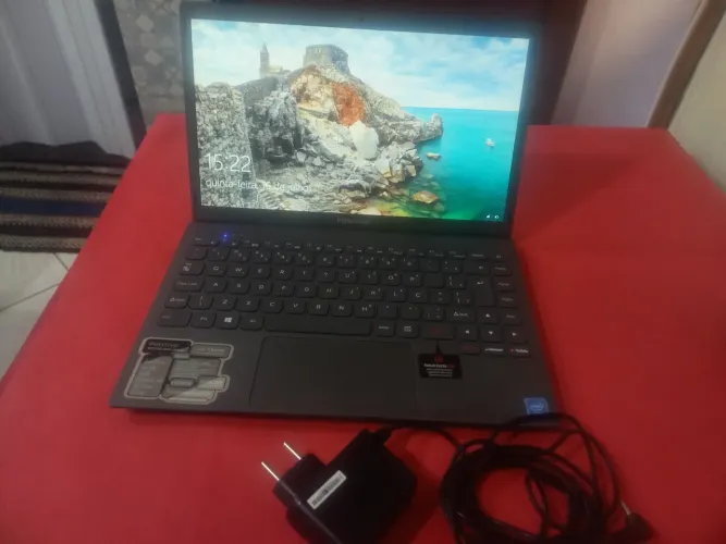 Vendo Notebook Positivo R$650,00