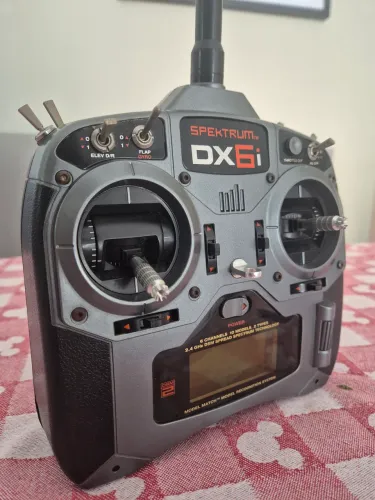 Rádio Spektrum DX6i