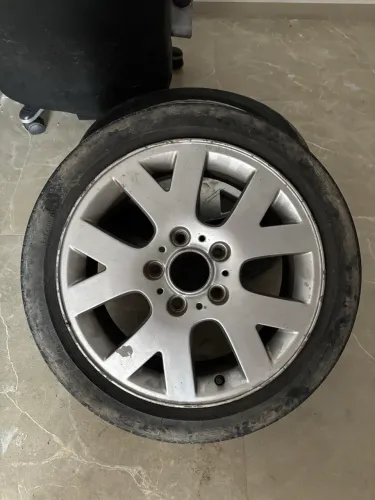 Jogo de Rodas tipo BMW aro 16 5 furos com adaptador