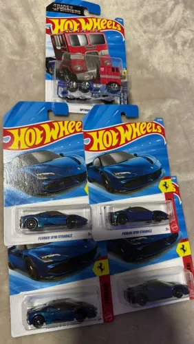 Hot Wheels - Ferrari Stradale Azul 2026