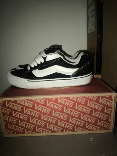 VANS KNU SCHOOL (ORIGINAL)