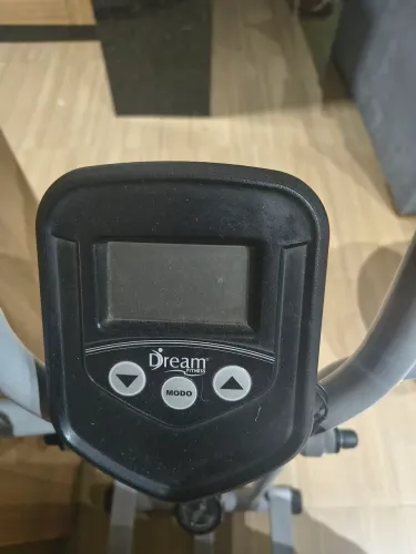 Airclaib com bicicleta