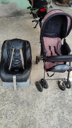 Carrinho de bebê + cadeirinha de assento barato