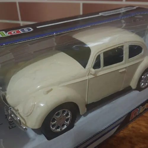 Fusca diverplas de plastico rígido