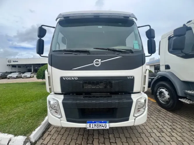 Volvo VM330 LX L2H1 8x2R  22/22