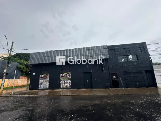 Galpão de esquina para aluguel Bairro Cidade Nova | Montes Claros/MG, 480,00m²