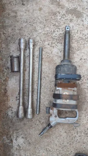 Parafusadeira pneumática, macaco pneumático e esforcimetro