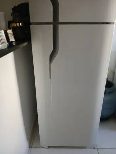 Geladeira Electrolux com defeito - Para retirar