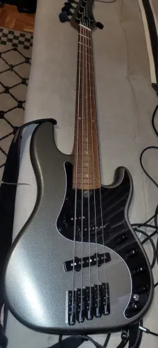 Tagima Predator 5 UQ