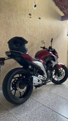 Vendo Fz25 2019