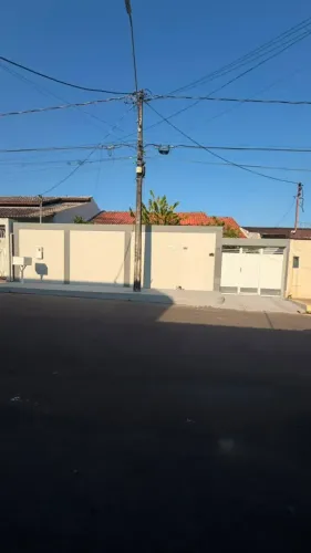 ALUGUE ESTA CASA NO JARDIM VERSALLES - Manaus - AM